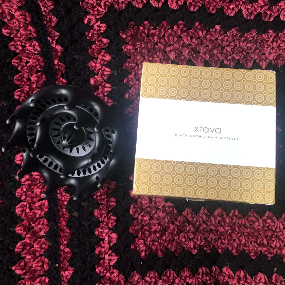 New in box Xtava Black orchid hair diffuser